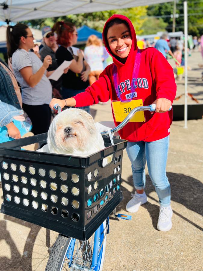 the Boo-le-Bark contest winner from 2022.
