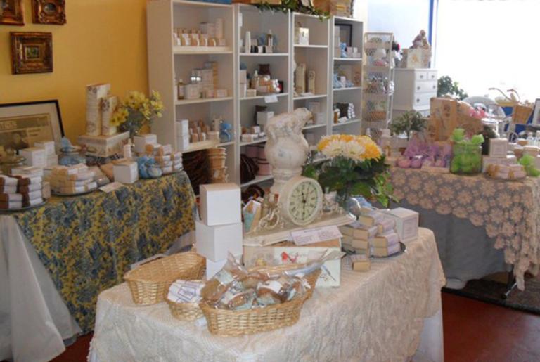 Andree's Essential Soaps Athens 2